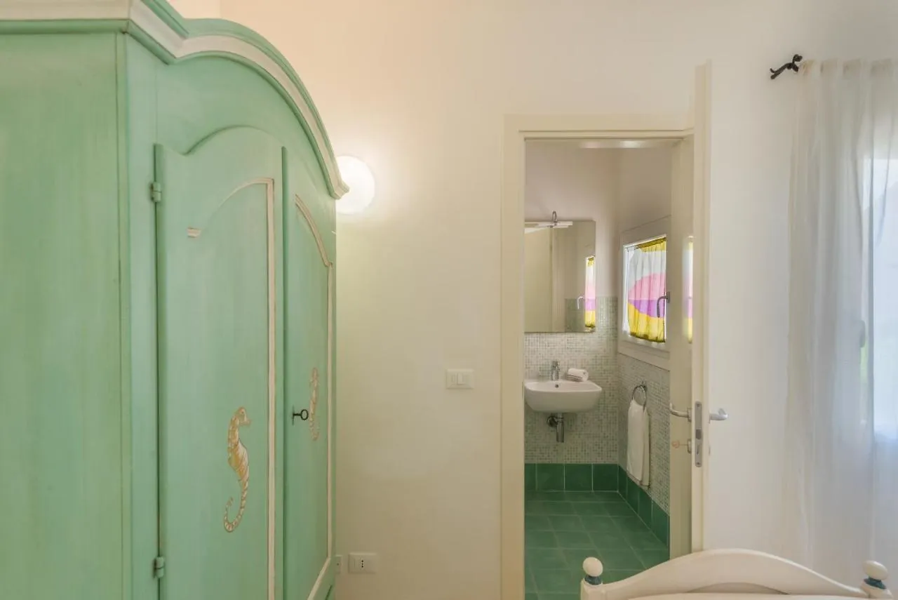 Elegant Residence Ea Bianca 2 Bedroom Sleeps 6 Extra Bed Available N0614 Cala Bitta Italia