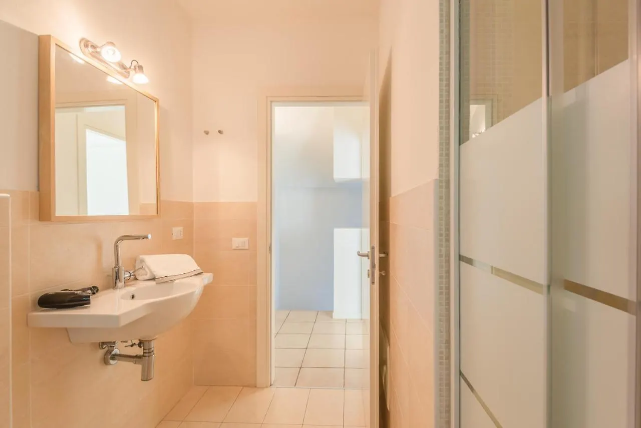 Elegant Residence Ea Bianca 2 Bedroom Sleeps 6 Extra Bed Available N0614 Cala Bitta 0*,  Italia