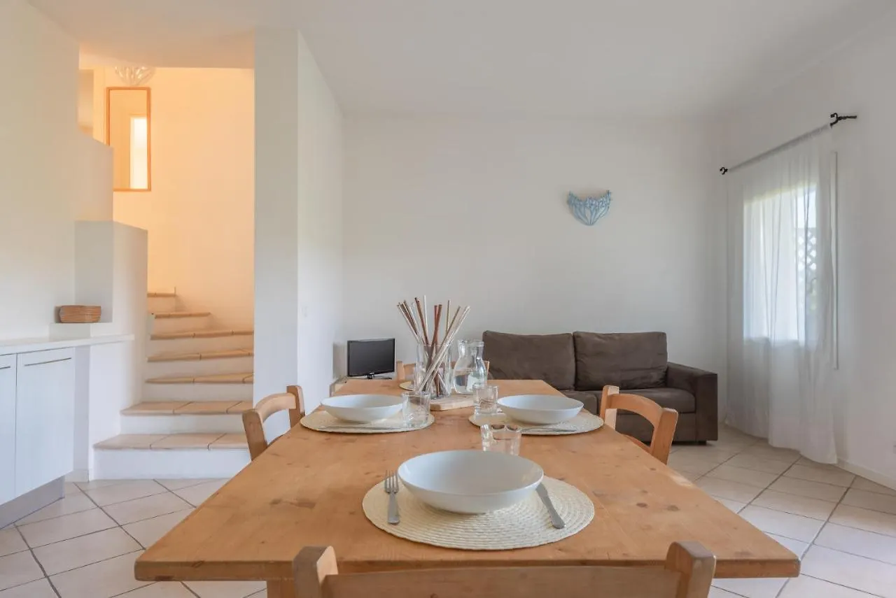 Elegant Residence Ea Bianca 2 Bedroom Sleeps 6 Extra Bed Available N0614 Cala Bitta Apartamento