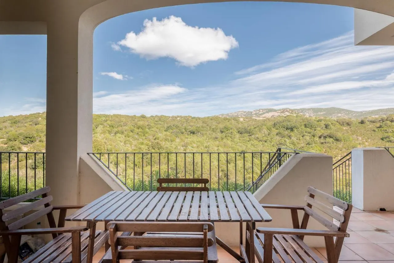 Elegant Residence Ea Bianca 2 Bedroom Sleeps 6 Extra Bed Available N0614 Cala Bitta 0*,  Italia