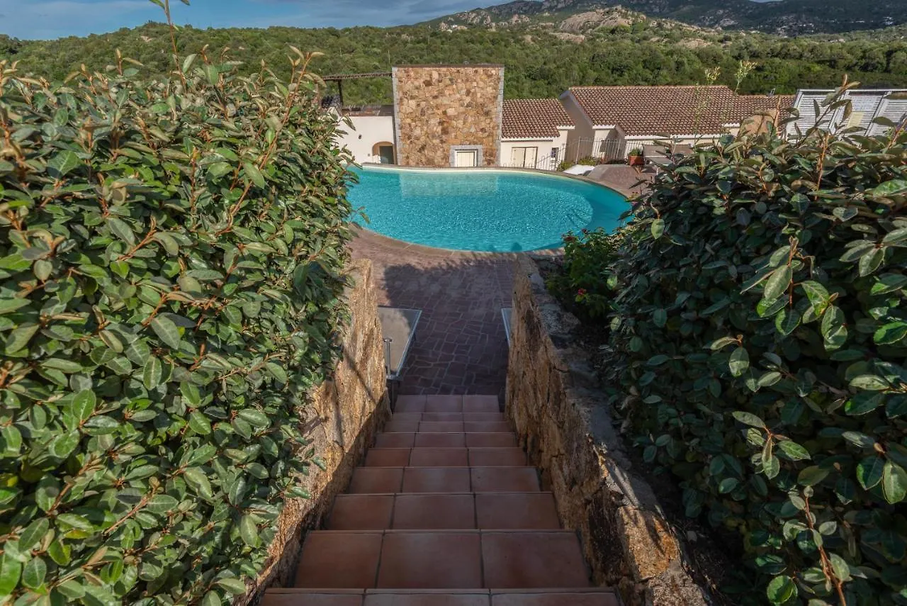 Elegant Residence Ea Bianca 2 Bedroom Sleeps 6 Extra Bed Available N0614 Cala Bitta